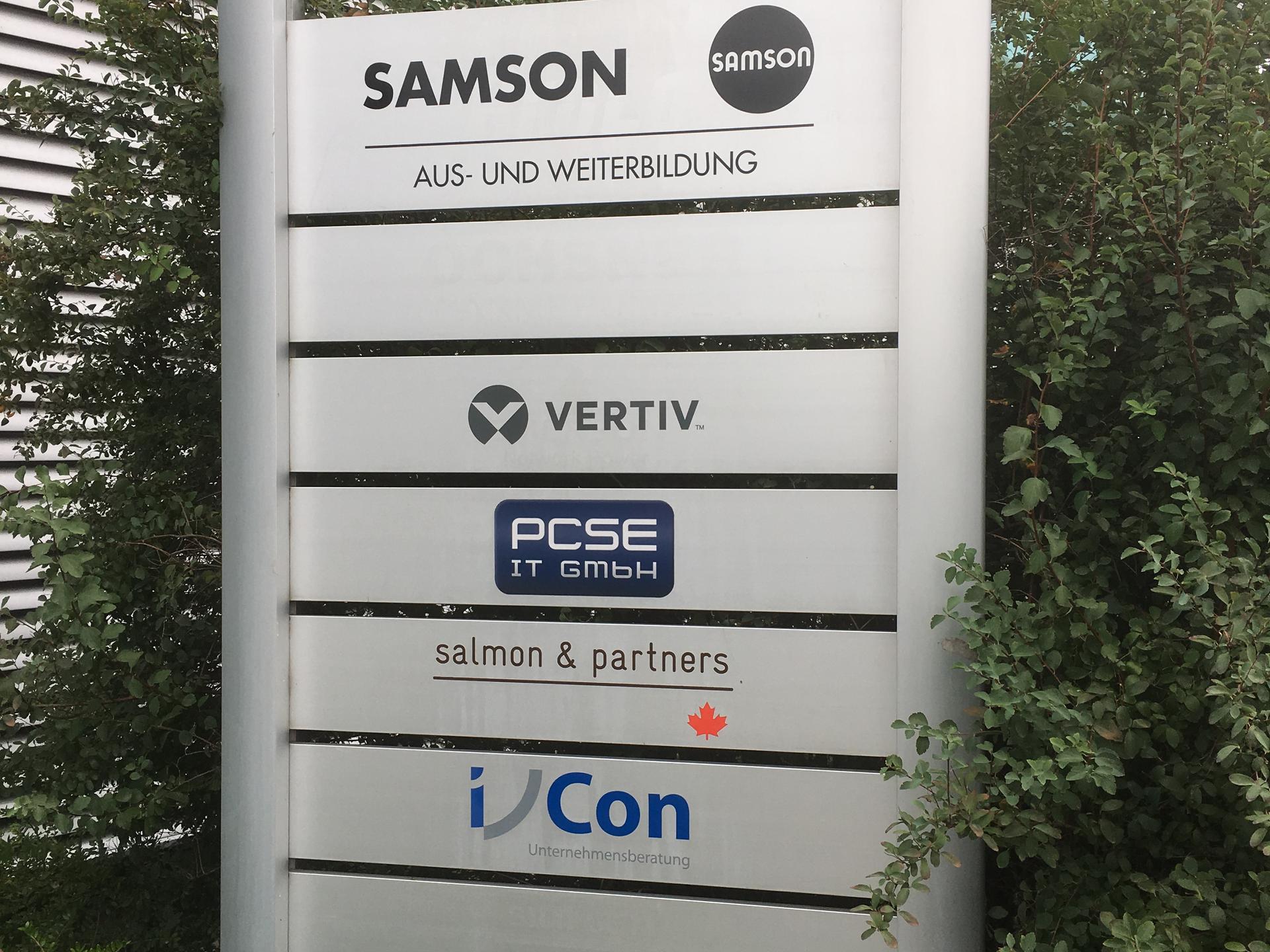 Schildsystem und Beschriftung Werbetechnik aller Art in Frankfurt von anplakt